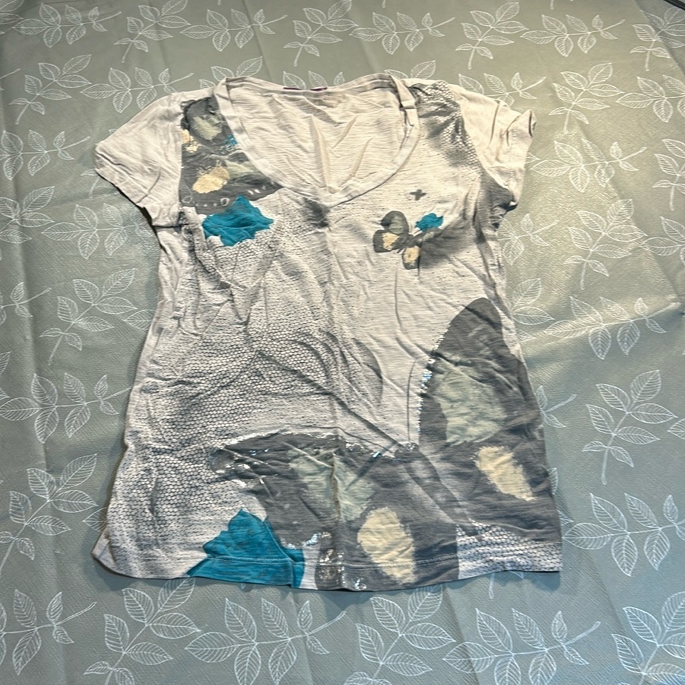 Ladies Smart Set T-Shirt.